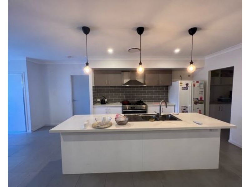 29 Samford Drive, Holmview QLD 4207