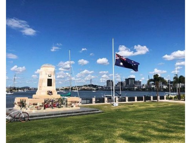 4044/37C Harbour Road, Hamilton QLD 4007