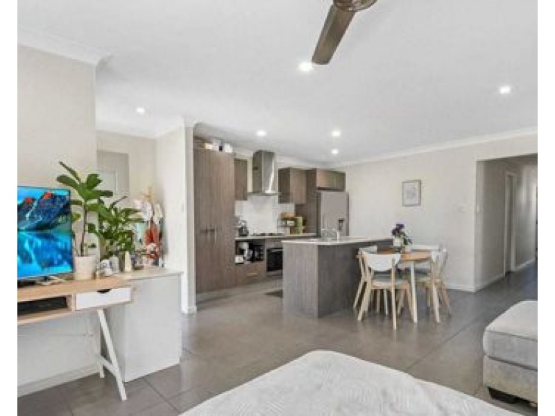 24 Carnarvon Ct, Pimpama QLD 4209