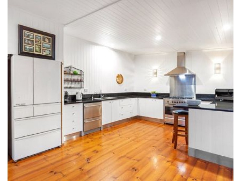 41 Gillan Street, Norman Park QLD 4170