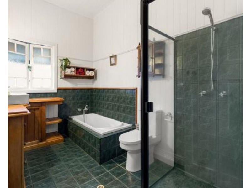 41 Gillan Street, Norman Park QLD 4170