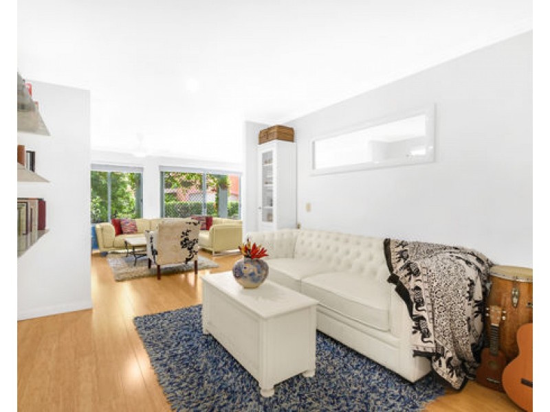 35 John Lund Drive, Hope Island QLD 4212