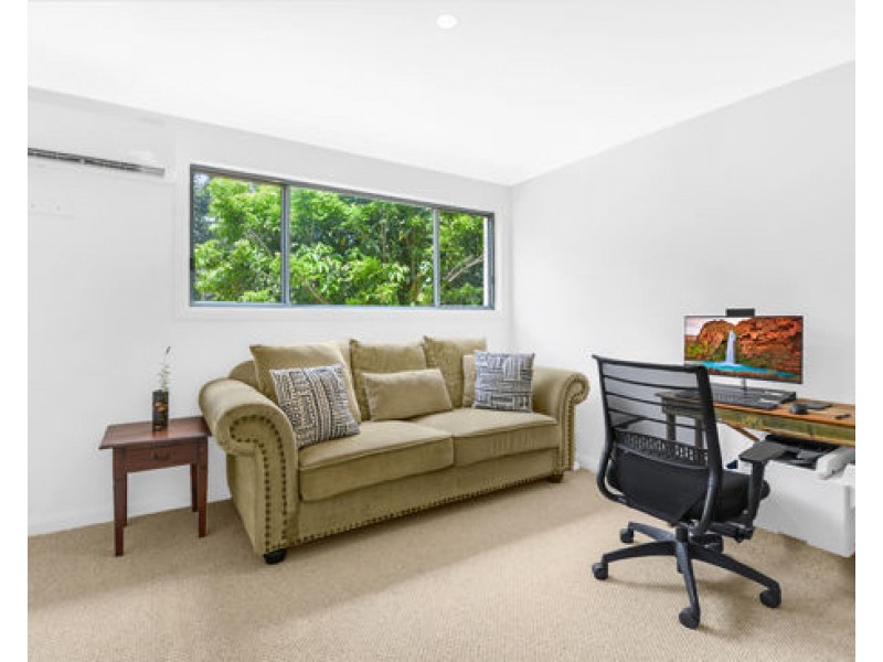 35 John Lund Drive, Hope Island QLD 4212