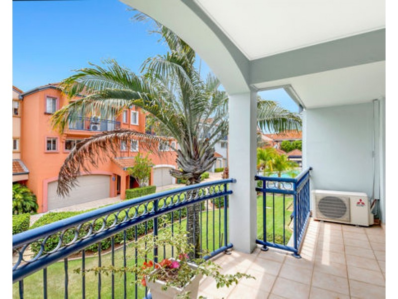 35 John Lund Drive, Hope Island QLD 4212