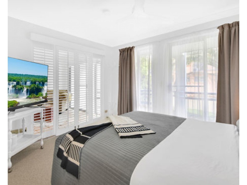 35 John Lund Drive, Hope Island QLD 4212