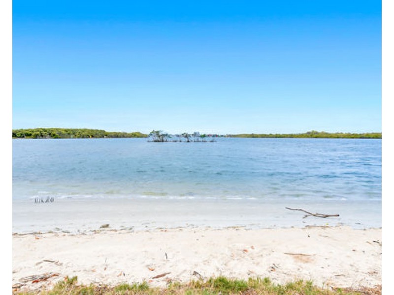 35 John Lund Drive, Hope Island QLD 4212