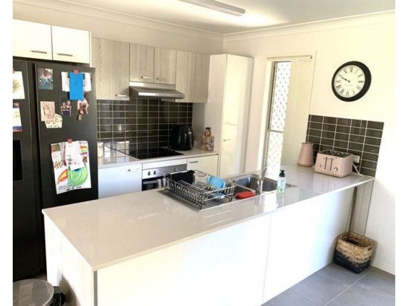 55 40 Old Logan Road, Gailes QLD 4300