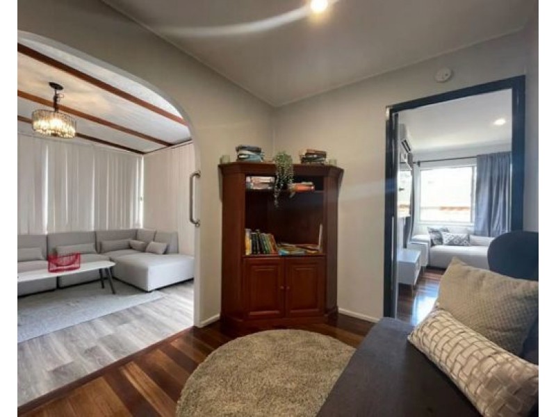 63 School Road, Kallangur QLD 4503