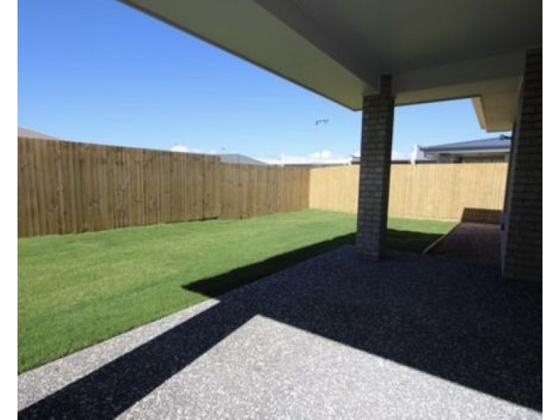 5 Napier Circuit, Silkstone QLD 4304