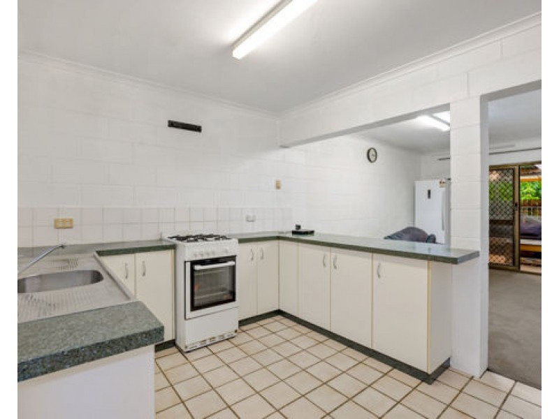 6/64 Pease Street, Manoora QLD 4870