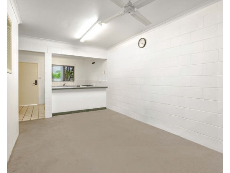 6/64 Pease Street, Manoora QLD 4870
