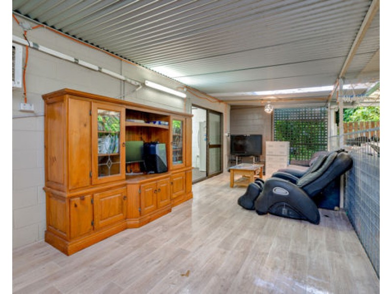 6/64 Pease Street, Manoora QLD 4870