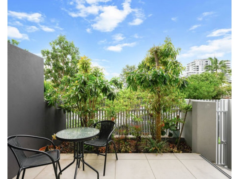 2 /55 Princess St, Kangaroo Point QLD 4169