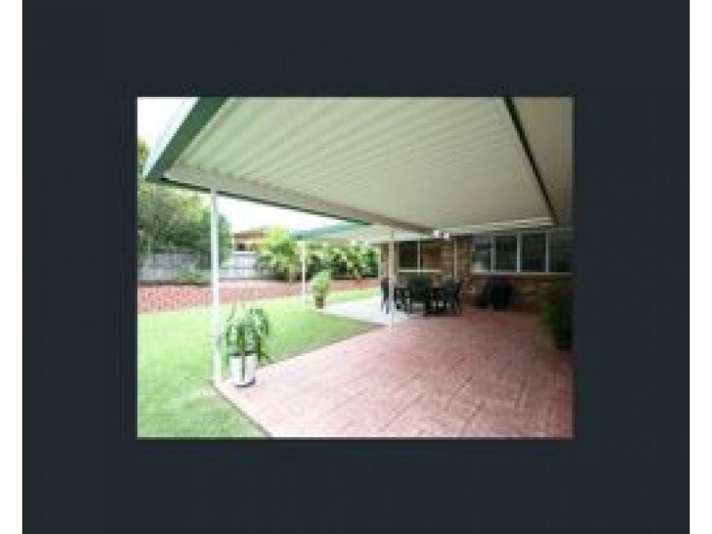 64 Bannockburn Cres, Parkinson QLD 4115
