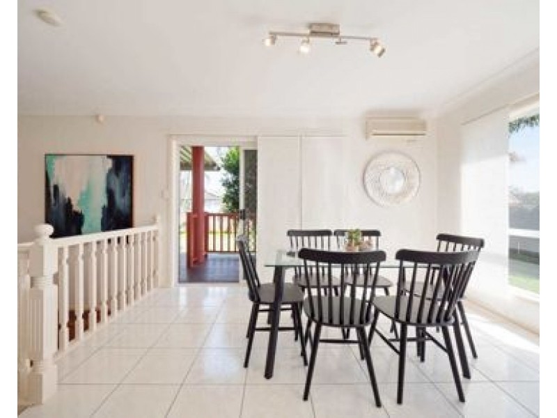 5 Goold Cl, Robertson QLD 4109