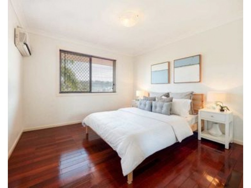 5 Goold Cl, Robertson QLD 4109
