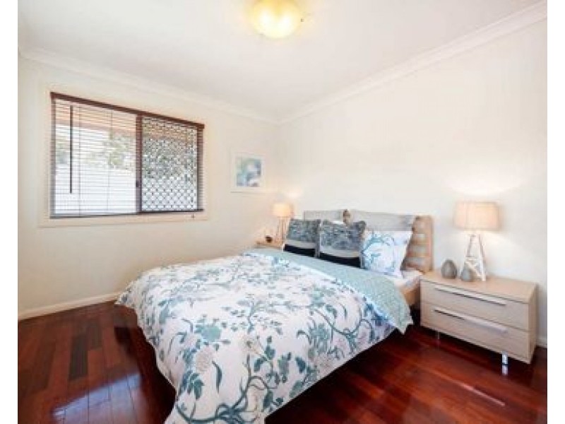 5 Goold Cl, Robertson QLD 4109