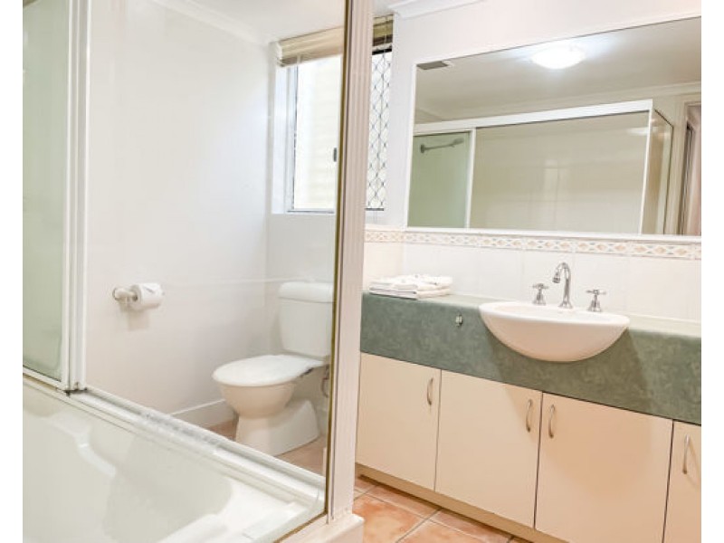 72-84 Kowinka Street, White Rock QLD 4868