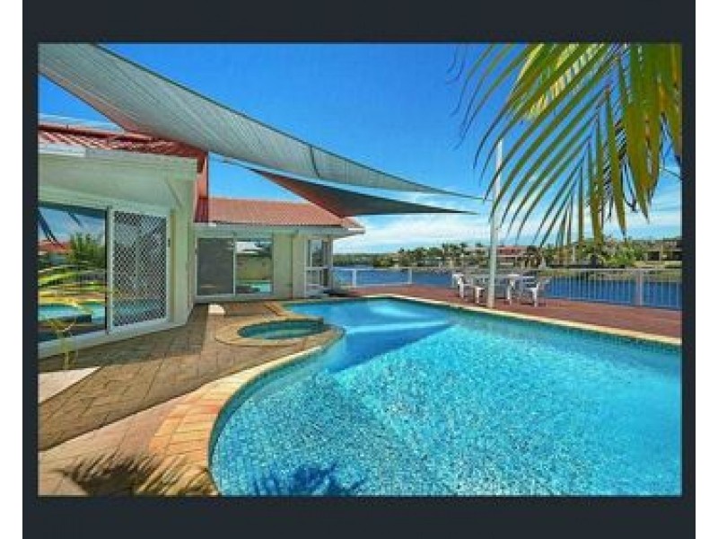 4 Warriewood Place, Robina QLD 4226