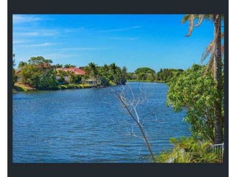 4 Warriewood Place, Robina QLD 4226