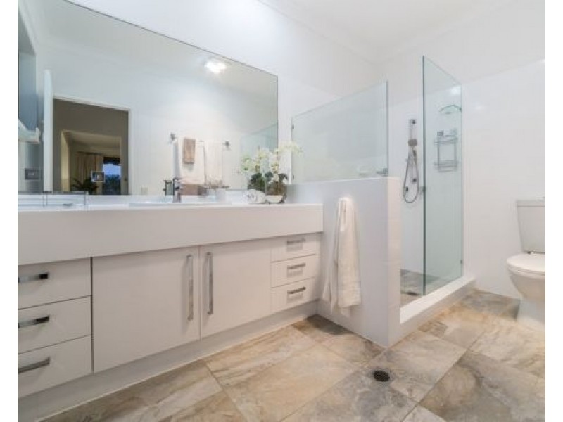 7 Daimler Drive, Bundall QLD 4217