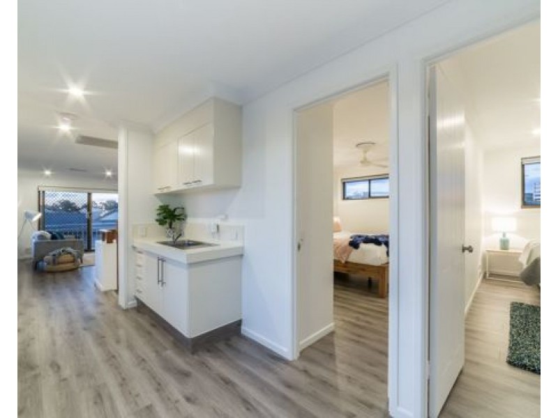 7 Daimler Drive, Bundall QLD 4217