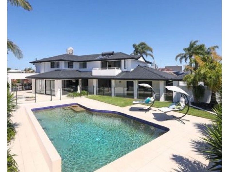 9 Norseman Court, Surfers Paradise QLD 4217