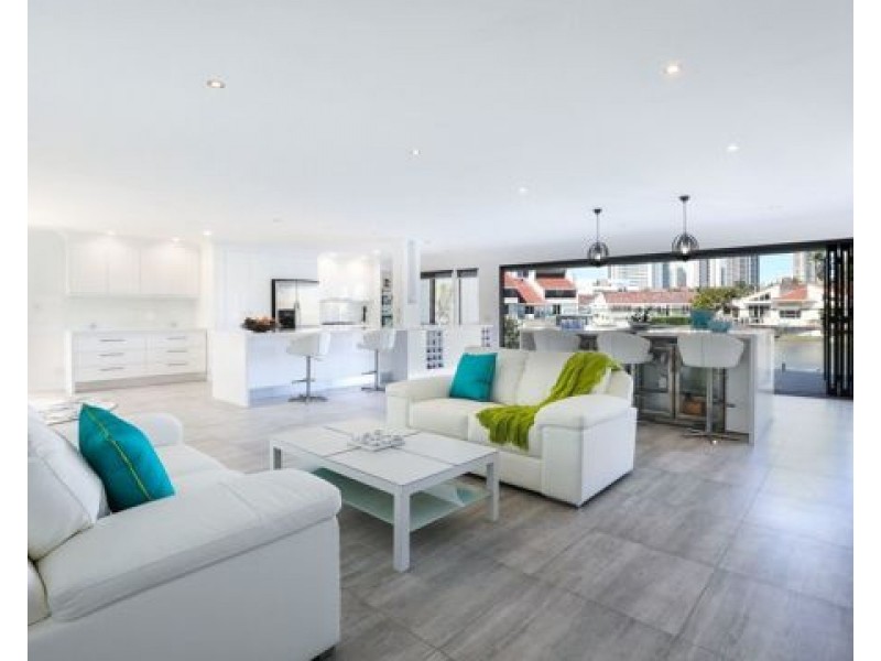 9 Norseman Court, Surfers Paradise QLD 4217