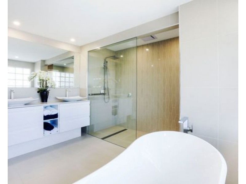 9 Norseman Court, Surfers Paradise QLD 4217