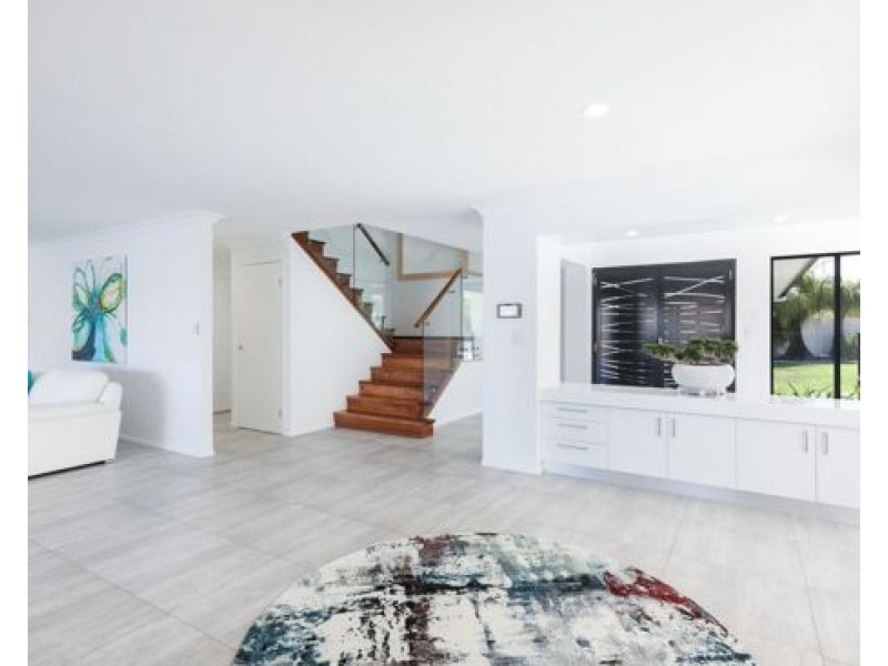 9 Norseman Court, Surfers Paradise QLD 4217