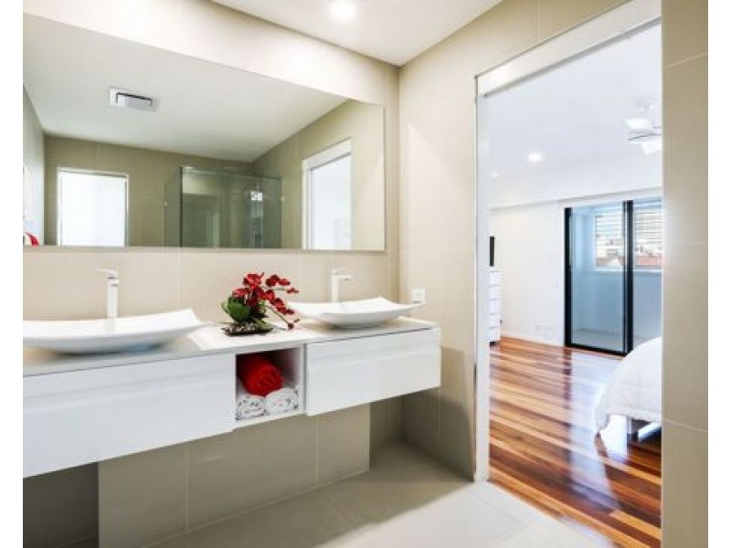 9 Norseman Court, Surfers Paradise QLD 4217