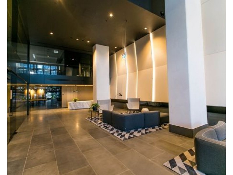 2005/8 Pearl River Road, Docklands VIC 3008