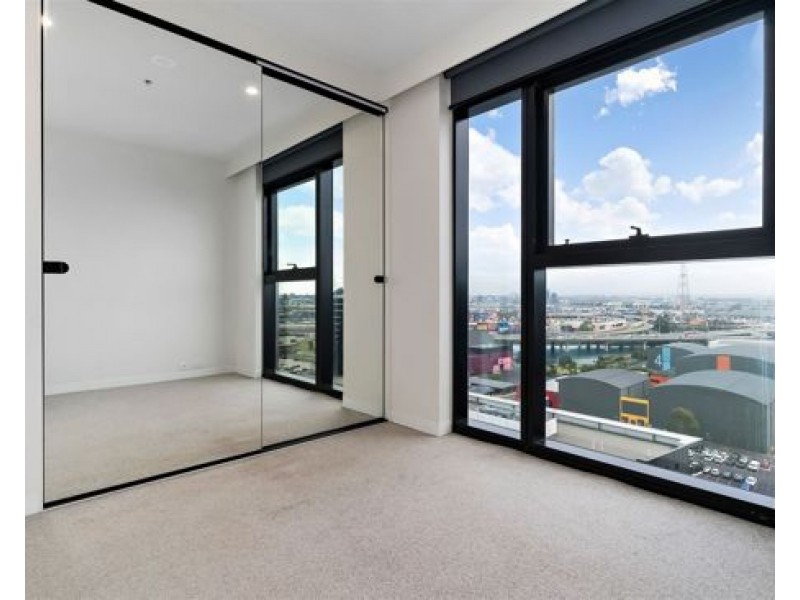 2005/8 Pearl River Road, Docklands VIC 3008