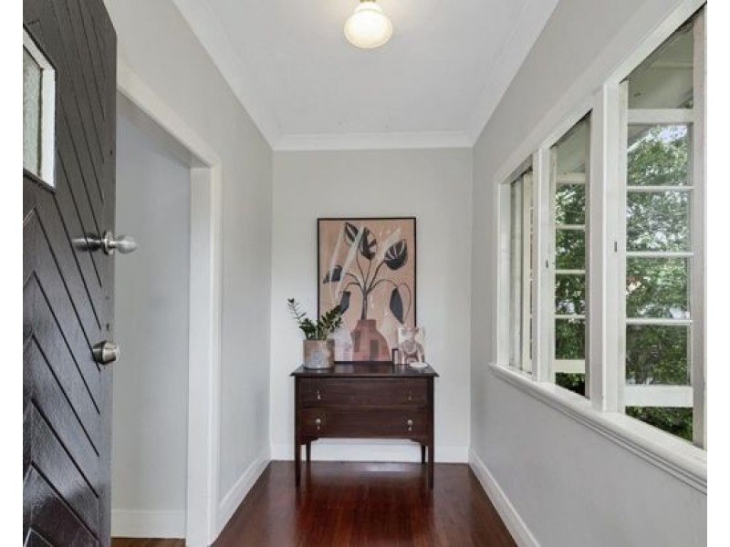 112 Plimsoll Street, Greenslopes QLD 4120