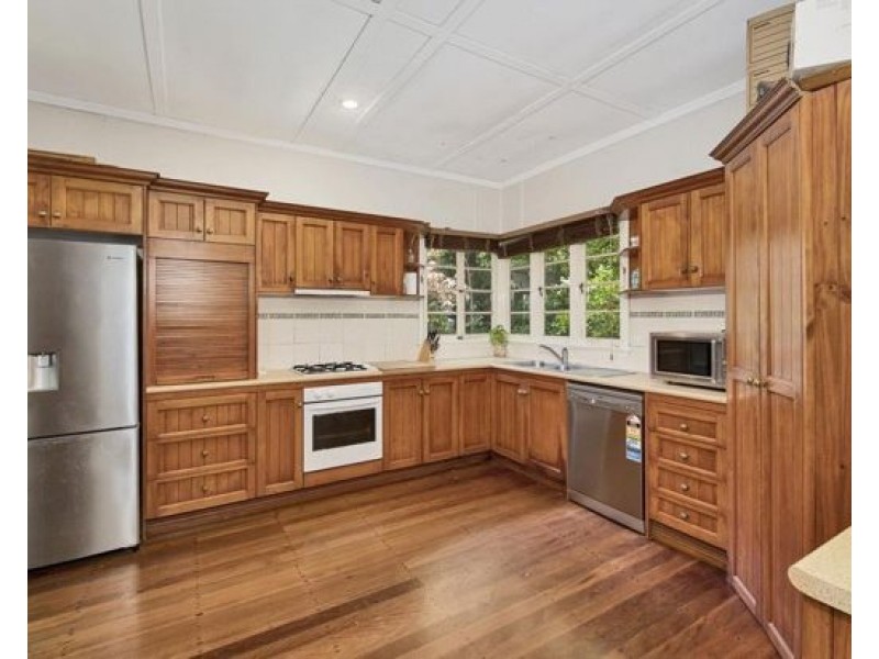 112 Plimsoll Street, Greenslopes QLD 4120