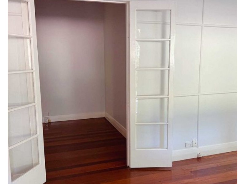 112 Plimsoll Street, Greenslopes QLD 4120