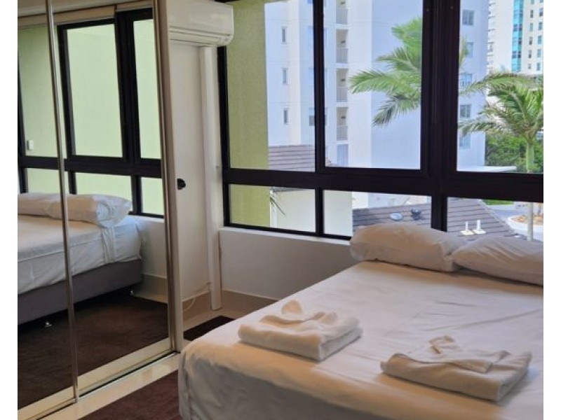 6 2890 Gold Coast Highway, Surfers Paradise QLD 4217