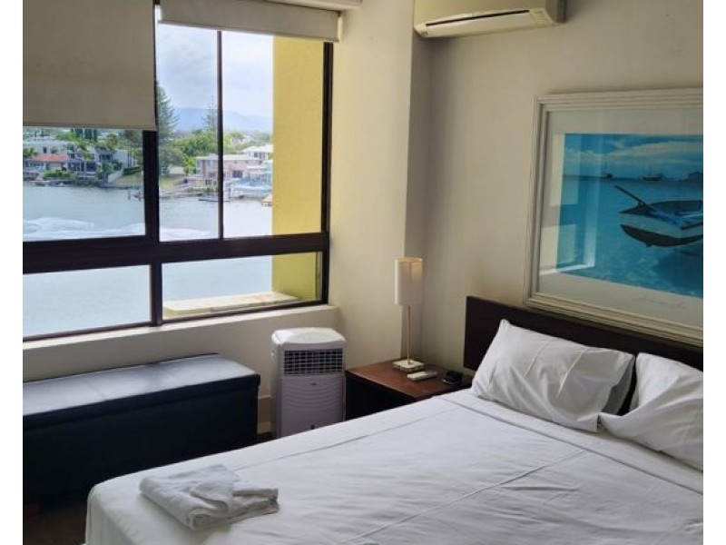 6 2890 Gold Coast Highway, Surfers Paradise QLD 4217