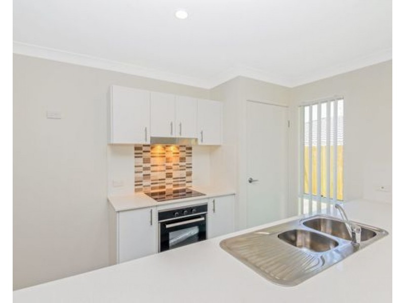 42 Harvard Street, Pimpama QLD 4209