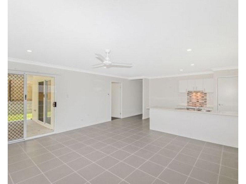 42 Harvard Street, Pimpama QLD 4209