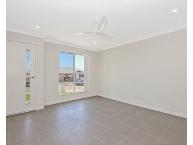 42 Harvard Street, Pimpama QLD 4209