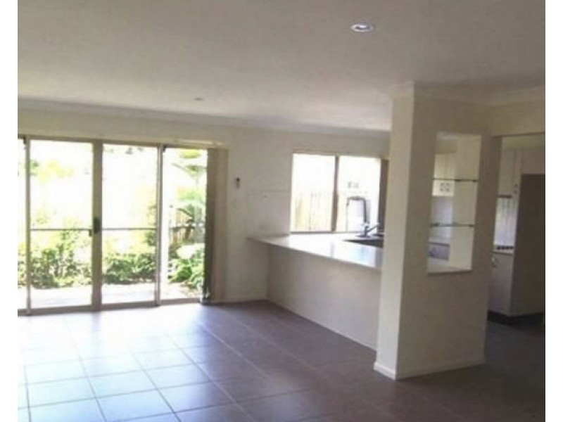 1 32-34 Margaret St, Southport QLD 4215