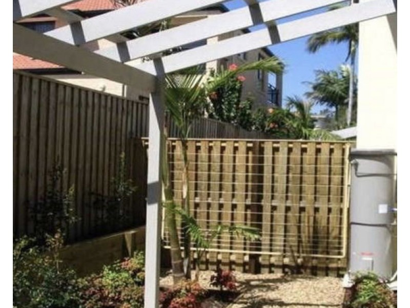 1 32-34 Margaret St, Southport QLD 4215