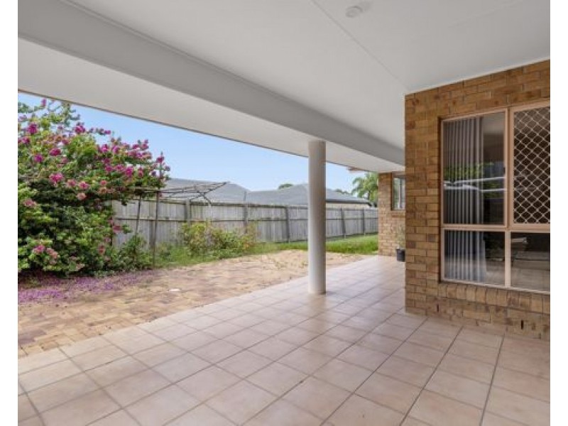 8 lexington place, Wishart QLD 4122