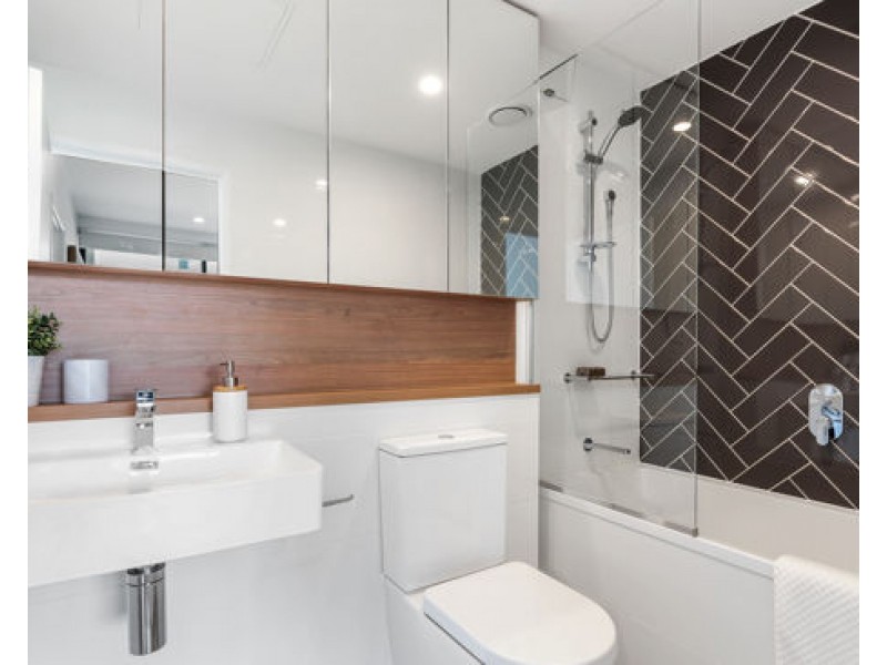 401/10 Curwen Terrace, Chermside QLD 4032