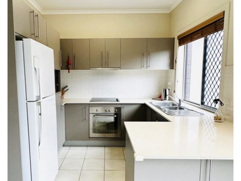 Unit 2/27 Anzac Road, Carina Heights QLD 4152