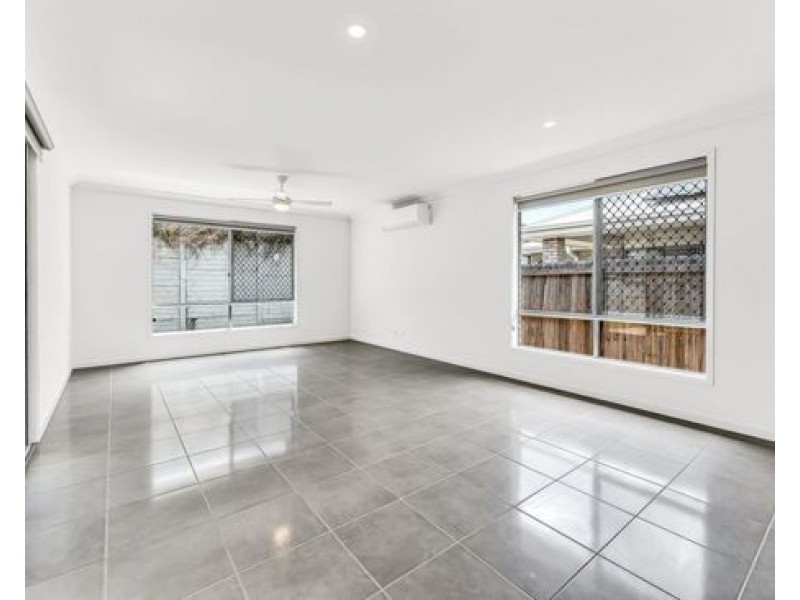 6 Naples Court, Redbank QLD 4301