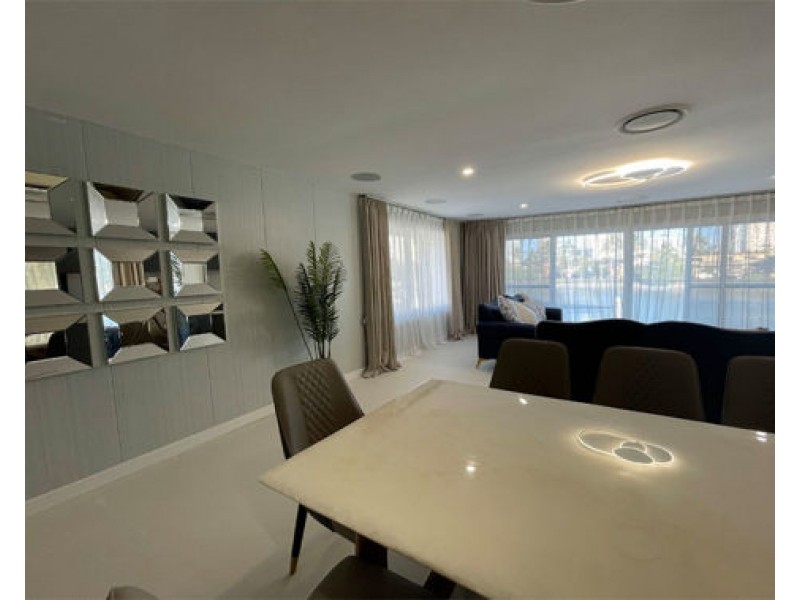 2/33 Sunrise Boulevard, Surfers Paradise QLD 4217