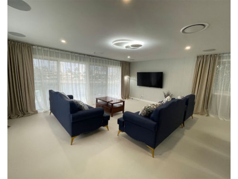 2/33 Sunrise Boulevard, Surfers Paradise QLD 4217