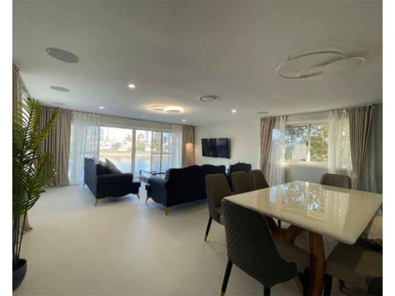 2/33 Sunrise Boulevard, Surfers Paradise QLD 4217